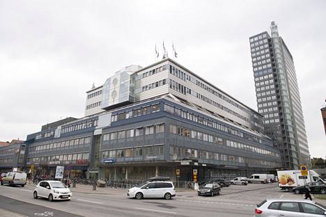 Mediatalo ja DN-torni Tukholman Mariebergissä. Rakennuksissa sijaitsevat muun muassa Dagens Nyheterin ja Expressenin toimitukset. 