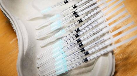 Pääkirjoitus | Alle 65-vuotias osaa itse päättää, ottaako Astra Zenecan rokotteen