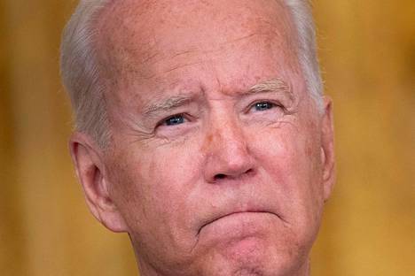 Yhdysvaltain presidentti Joe Biden puhui televisiossa amerikkalaisille Afganistanin kaaoksesta myöhään maanantaina Suomen aikaa.