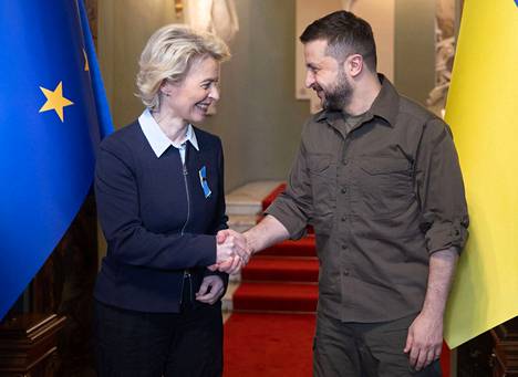 Euroopan komission puheenjohtaja Ursula von der Leyen tapasi Ukrainan presidentin Volodymyr Zelenskyin 8. huhtikuuta Kiovassa.