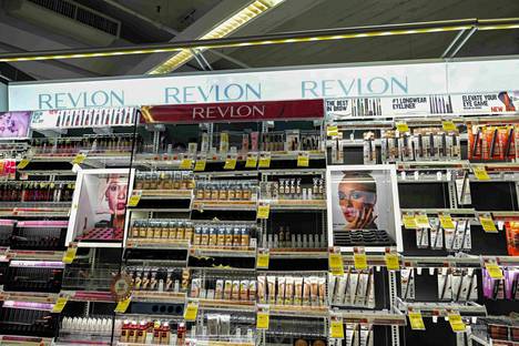 Kosmetiikkayhtiö Revlonin tuotteita myymälässä New Yorkissa. 