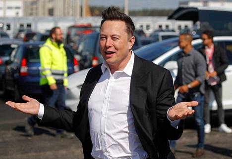 Elon Musk vieraili Teslan Saksan-tehtaan työmaalla lähellä Berliiniä syyskuussa 2020.