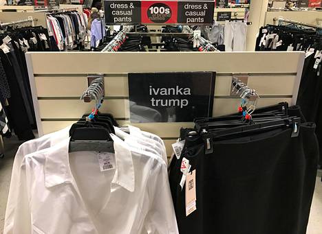 Ivanka Trumpin mallistoa oli myynnissä Torontossa helmikuussa 2017.