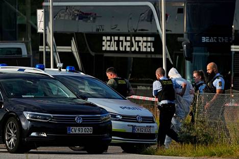 Poliisi otti kiinni yhden ihmisen epäiltynä sunnuntaisesta kauppakeskusampumisesta Kööpenhaminassa.