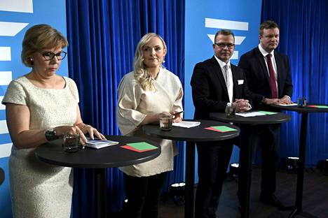 Rkp:n puheenjohtaja Anna-Maja Henriksson (vas) osallistui 12. tammikuuta Ylen ja Olympiakomitean järjestämään vaalipaneeliin vihreiden Maria Ohisalon, kokoomuksen Petteri Orpon sekä Sdp:n Ville Skinnarin kanssa. 