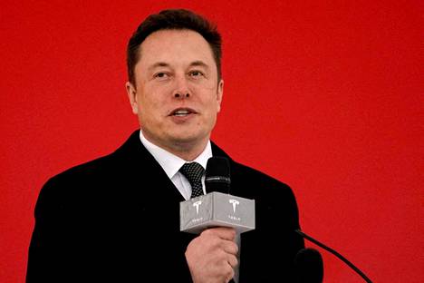 Teslan toimitusjohtaja Elon Musk ennustaa maailmantaloutta uhkaavan taantuman jäävän lieväksi.