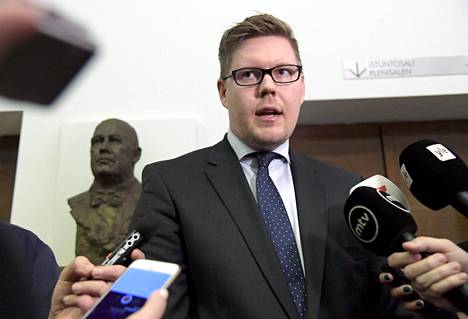 SDP:n eduskuntaryhmän puheenjohtaja Antti Lindtman.