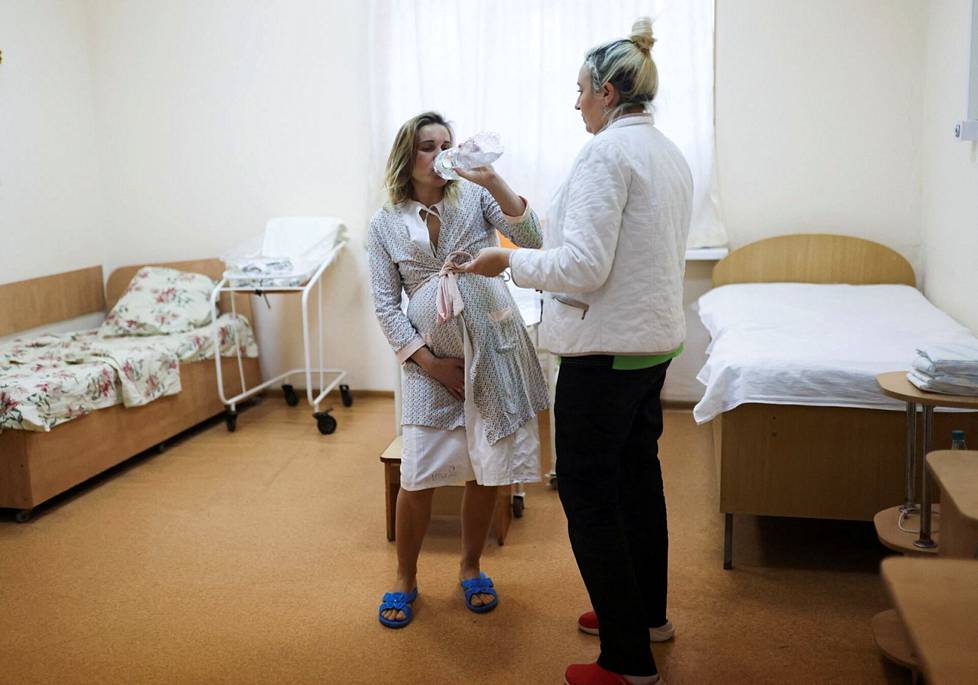 Tamara Kravchuk oli synnyttämässä Mykolajivin sairaalassa. Viereinen psykiatrinen sairaala tuhoutui raketti-iskussa.