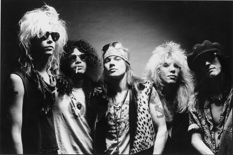 Duff McKagan (vas.), Slash, Axl Rose, Steven Adler and Izzy Stradlin.