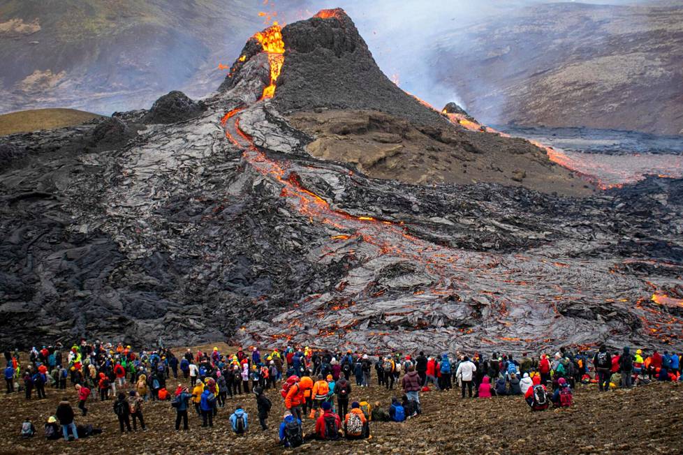 21. maaliskuuta. Fagradalsfjall-tulivuori purkautui 40 kilometrin päässä Islannin pääkaupungista Reykjavikista 19. maaliskuuta.