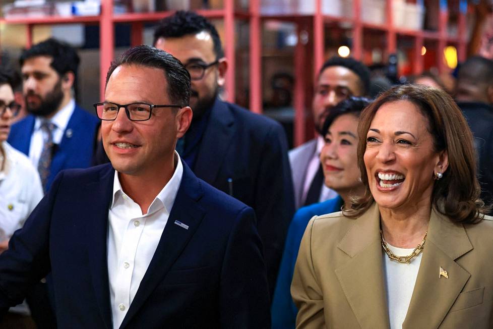 Josh Shapiro (left) with Vice President Kamala Harris on July 13.