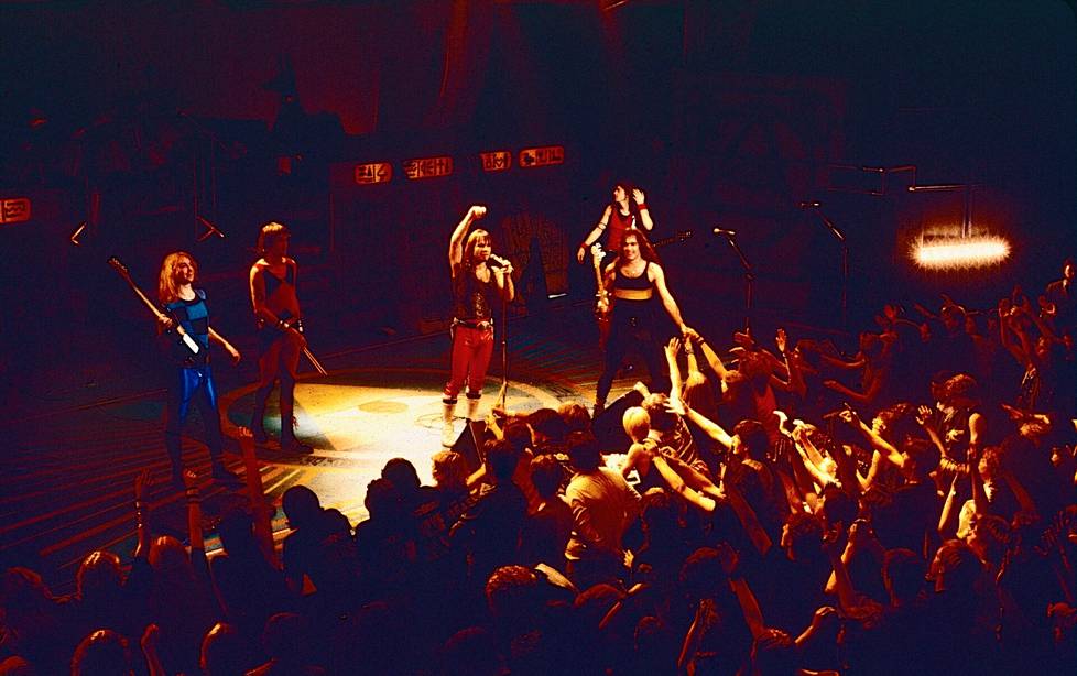 From Eastern Europe, the tour continued west. Here we are in Nottingham, Great Britain, in September 1984. The band played in Finland in November of the same year. From left, guitarist Dave Murray, drummer Nicko McBrain, lead singer Bruce Dickinson, bassist Steve Harris and guitarist Adrian Smith in the background.