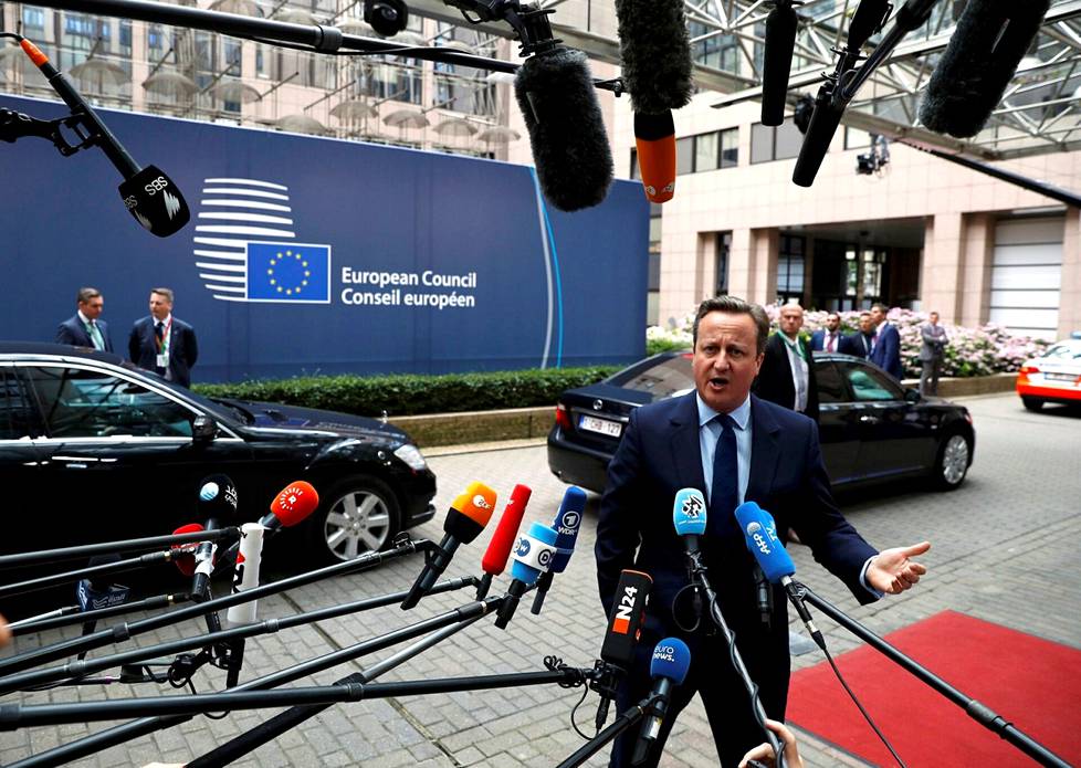 Pääministeri David Cameron osallistui Brysselissä EU:n huippukokoukseen kesäkuun lopussa 2016 pian Britannian EU-kansanäänestyksen jälkeen. ”Britannia jättää EU:n, mutta me emme käännä Euroopalle selkäämme”, Cameron sanoi puheessaan Brysselissä.