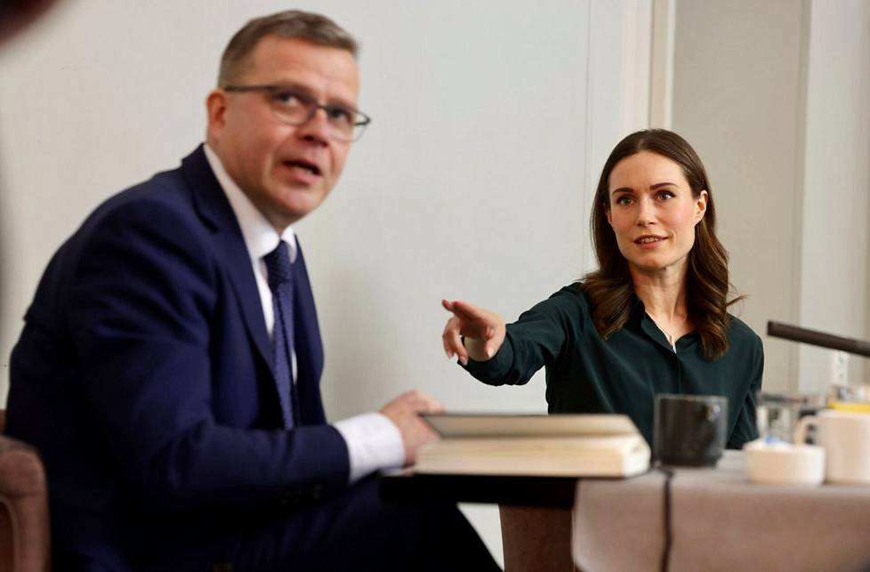 Sdp:n puheenjohtaja, pääministeri Sanna Marin tylytti kokoomuksen Petteri Orpoa politiikan toimittajien tentissä 13. tammikuuta.