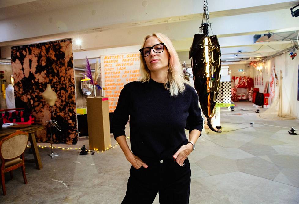 Kuraattori ja kulttuurialan yrittäjä Paola Bjäringerin perustama Misschiefs-galleria on naisille ja muunsukupuolisille taiteilijoille varattu galleria ja työtila.