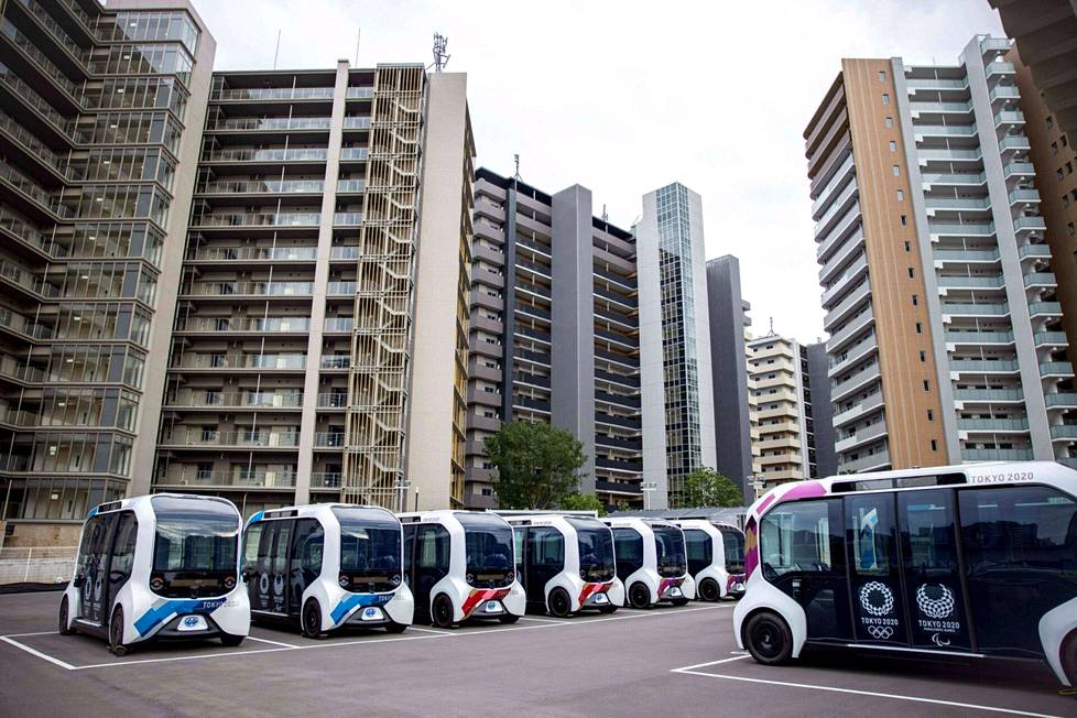 Olympiakylässä liikutaan itseohjautuvilla sähköautoilla.