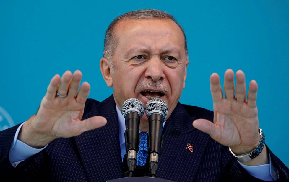 Presidentti Recep Tayyip Erdoğan puhui kannattajilleen Istanbulissa 5. marraskuuta.