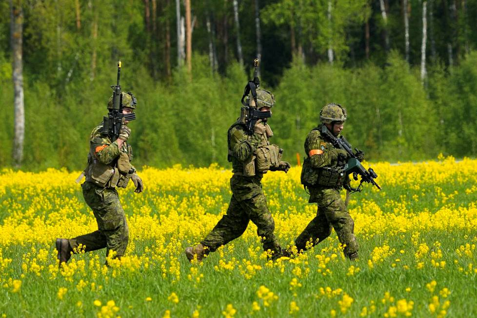 Nato on sijoittanut Baltiaan joukkoja muista maista. Kuvassa kanadalaisia sotilaita Latviassa toukokuussa järjestetyssä harjoituksessa. 
