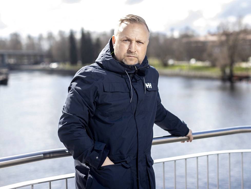 KuPSin päävalmentajan tehtävistä vapautettu Pasi Tuutti vietti vappuviikonloppua Tampereelle.