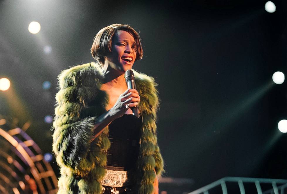 Whitney Houston esiintyi Hartwall Areenalla vuonna 1999. 