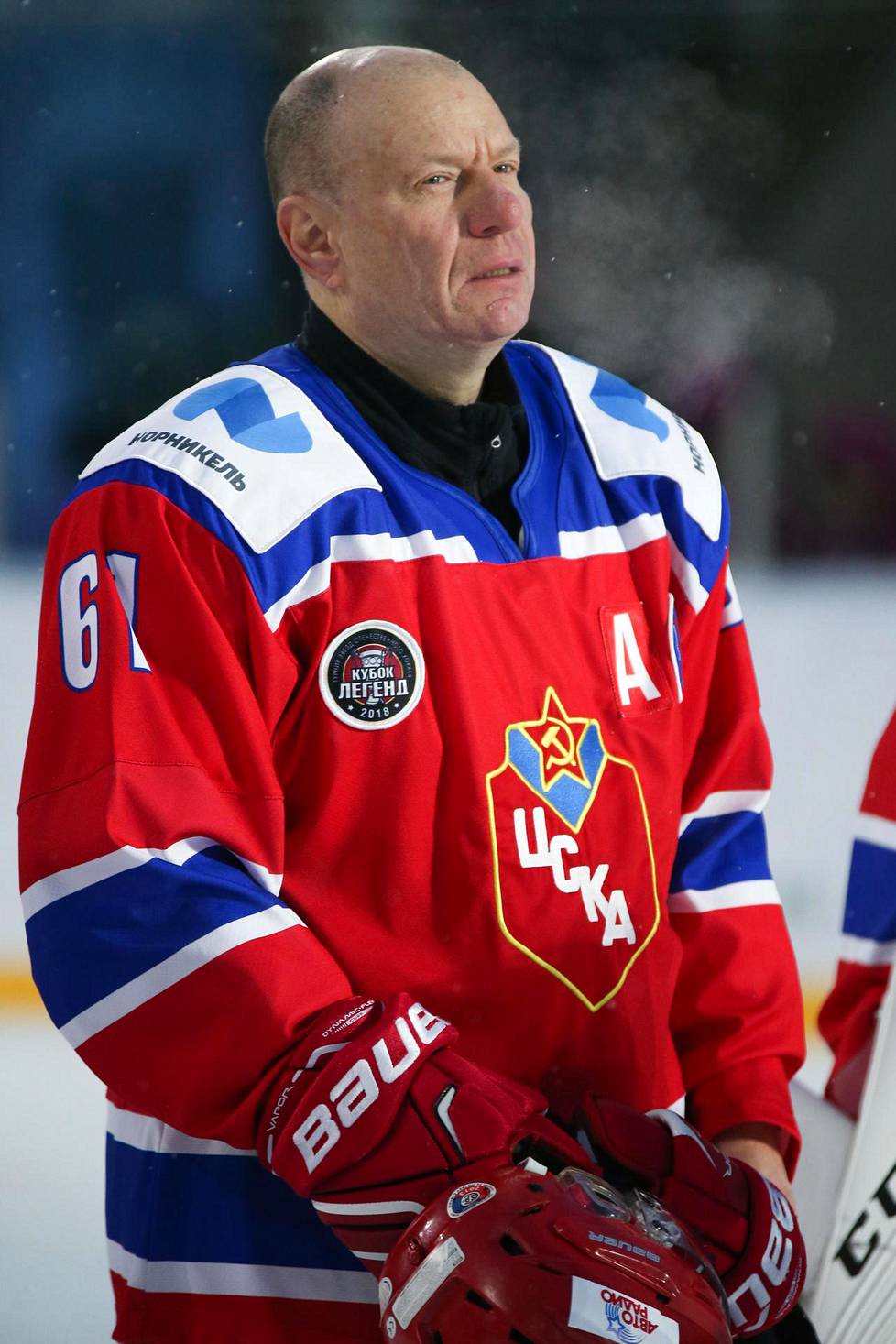 Miljardööri Vladimir Potanin sanoo olevansa jääkiekkofani ja jääkiekon harrastaja.