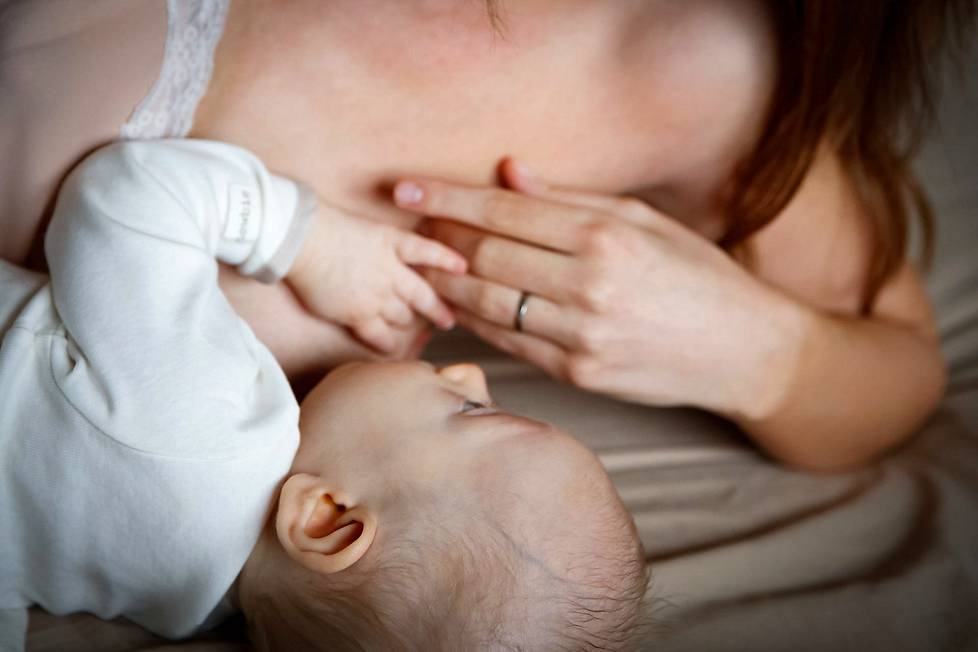 Vauva kannattaa altistaa bakteereille – tutkija neuvoo, miten varjella  lasta allergioilta - Elämä 