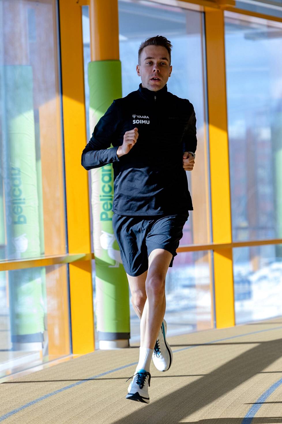 Arttu Vattulainen juoksee talvella Suomessa ulkona tai hallissa Esport-areenassa Espoossa. Huhtikuussa hän tavoittelee kovaa aikaa Hampurin maratonilla.