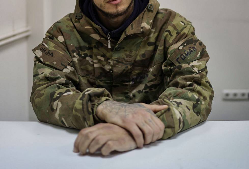 Vjatšeslav, 25, haastattelussa.