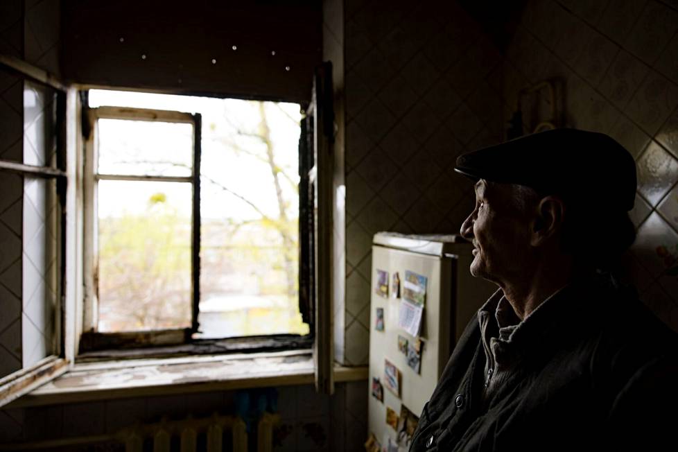 В квартире Сергея Людвиненко также были разбиты окна. ФОТО: МИКА РАНТА / HS