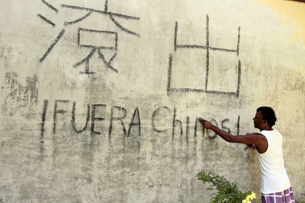 ”Kiinalaiset ulos!” kirjoitti mielenosoittaja Rivasin kaupungissa Nicaraguassa syyskuussa 2014.