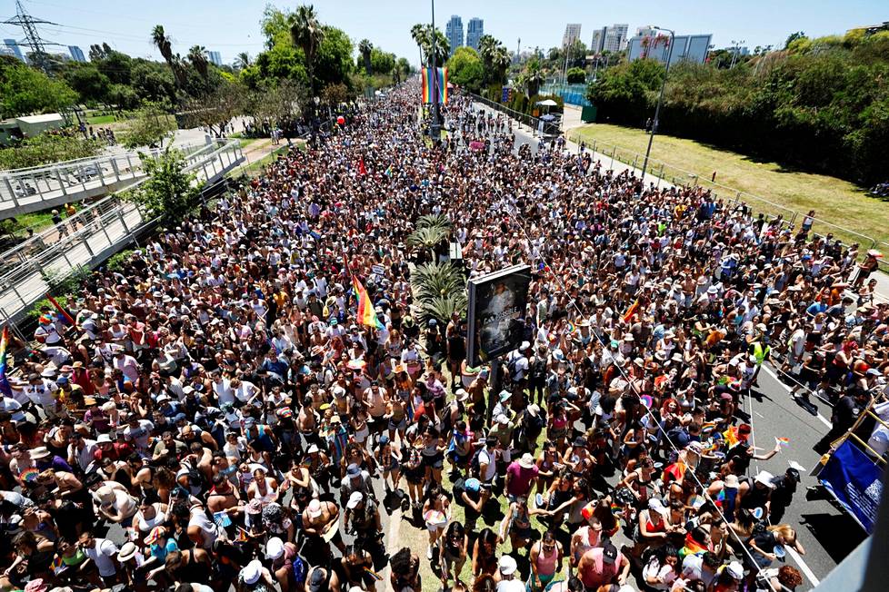 Pride-kulkue keräsi tuhatpäin osallistujia kesäkuun 10. päivä Tel Avivissa Israelissa kahden koronavuoden jälkeen.