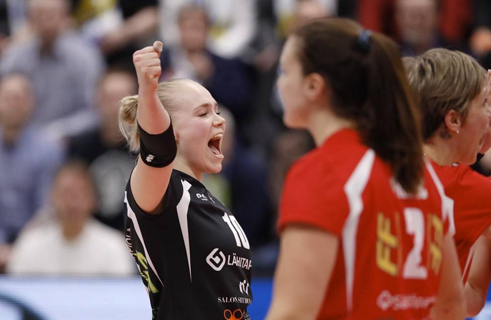 Eveliina Rautiainen pelasi ammatikseen lentopalloa, kunnes joutui lopettamaan sairautensa takia.