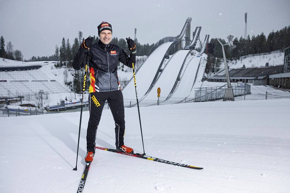 Teemu Virtanen harjoittelee pääasiassa Salpausselän hiihtoladuilla Lahdessa, mutta tällä viikolla harjoitusmaasto löytyy Planican MM-hiihtojen kulmilta.