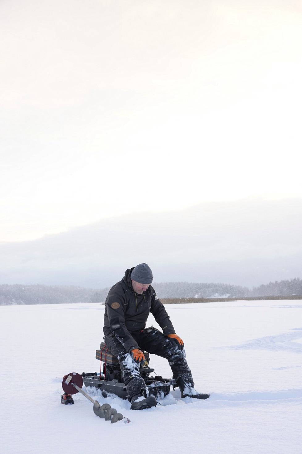 Mika Tuominen has once been serious about scuba diving, motocross and enduro, but fishing has been number one for years.  Last year, 140 fishing days were accumulated, the last of which was on New Year's Eve. 