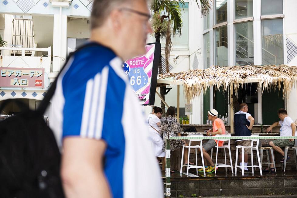 Finnish fans gathered before the matches at the beach bar.