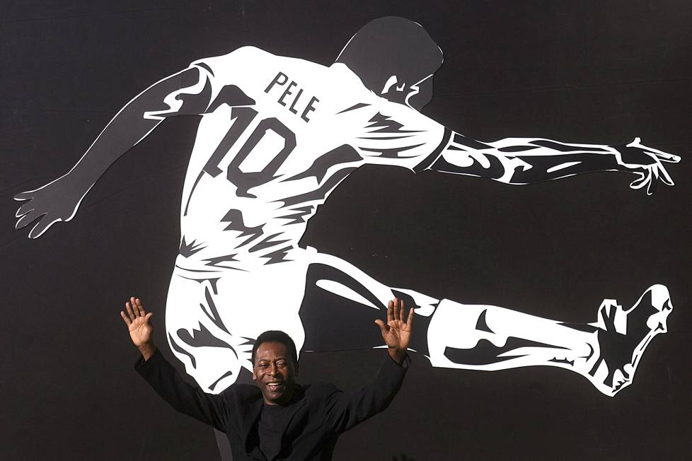 Pelé oli avaamassa vuonna 2008 hänestä kertovaa näyttelyä Brasilian pääkaupungissa Brasíliassa.