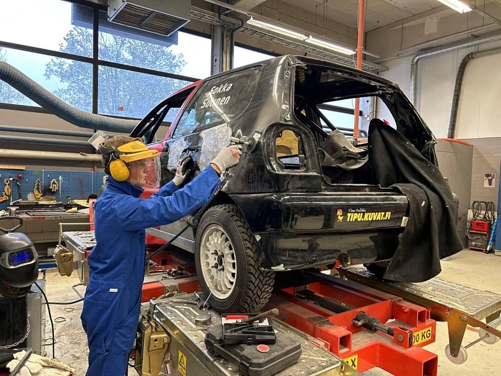 Tuukka Taponen is studying to become a motor sports mechanic.