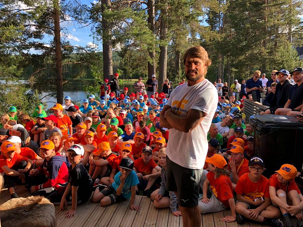 Teemu Selänte's ice hockey camp is being held in Vuokatti for the 30th time.  This year's camp will be the last.