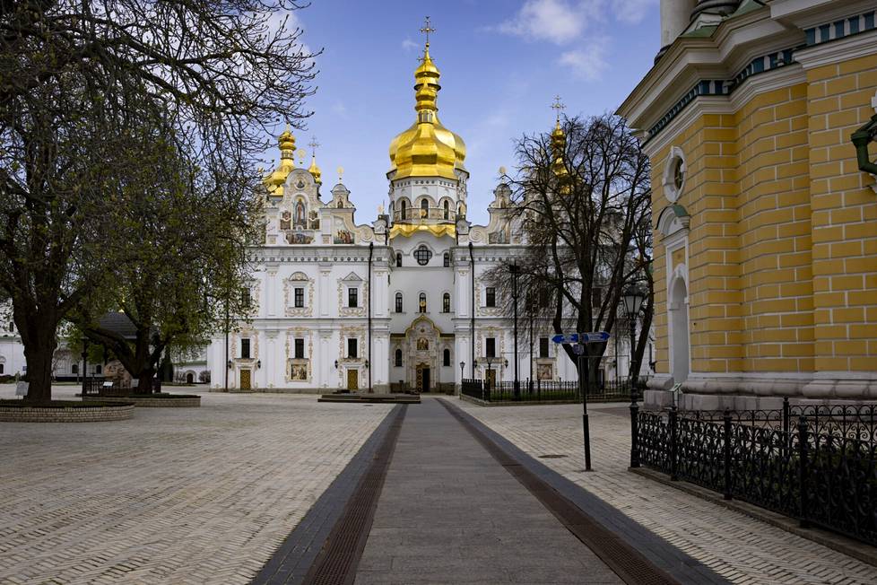 Lavran pääkirkko on Uspenskin katedraali, jota Ukrainan itsenäinen ortodoksikirkko vuokraa nyt palveluksiinsa.