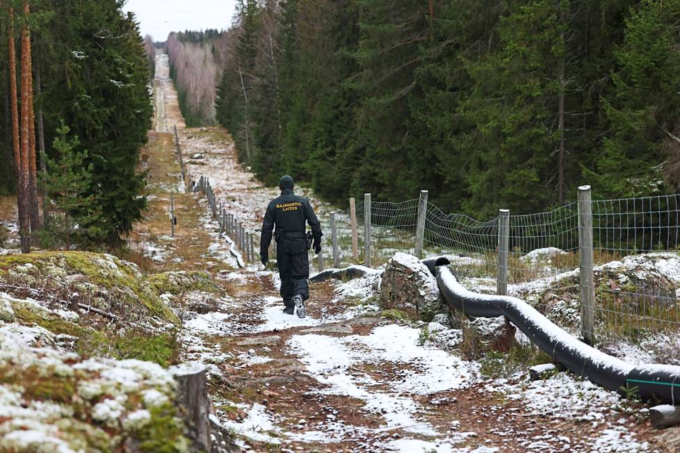 Kello Ulkoministerin Puhelin Soi Ja Pian Kaikki Muuttui Peruuttamattomasti Pekka