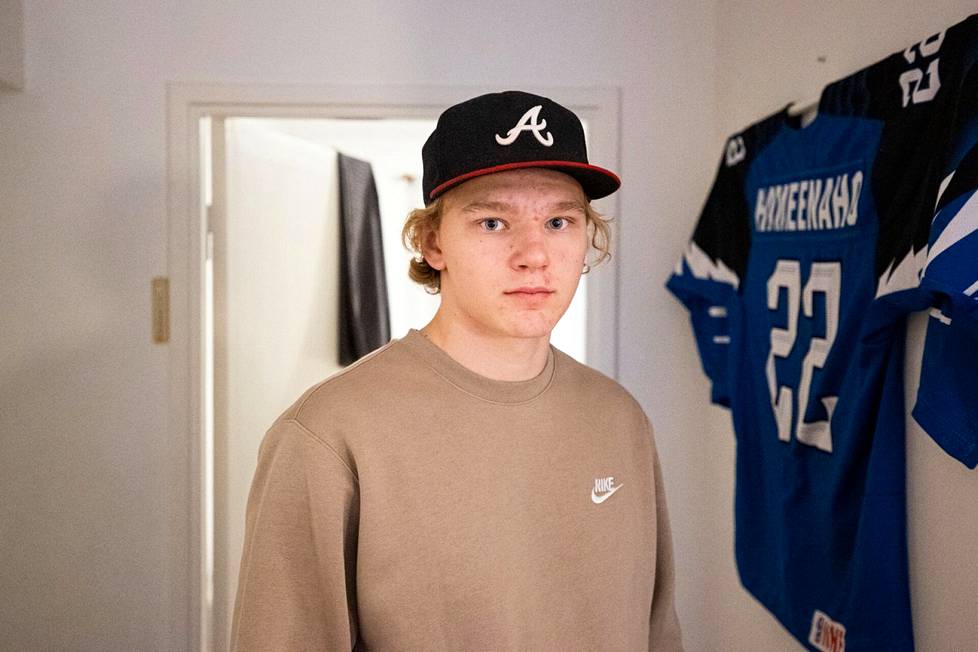 Lenni Hämeenaho, 17, on ottamassa paikan Ässien liigajoukkueesta. 