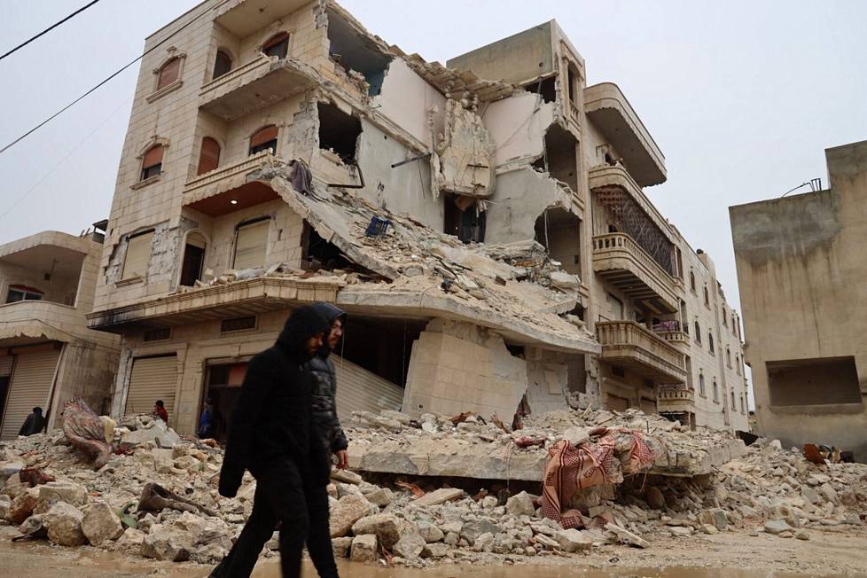Asuintalon kulma oli romahtanut Idlibin Zardanassa.