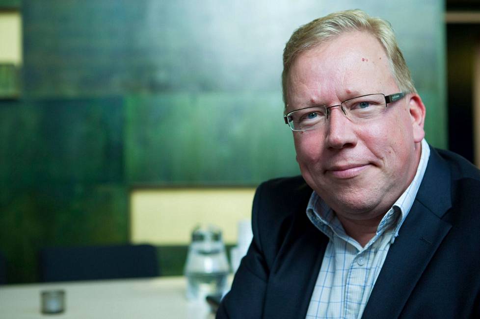 Jääkiekkolehden ensimmäinen päätoimittaja Ari Mennander kuvattuna vuonna 2013.