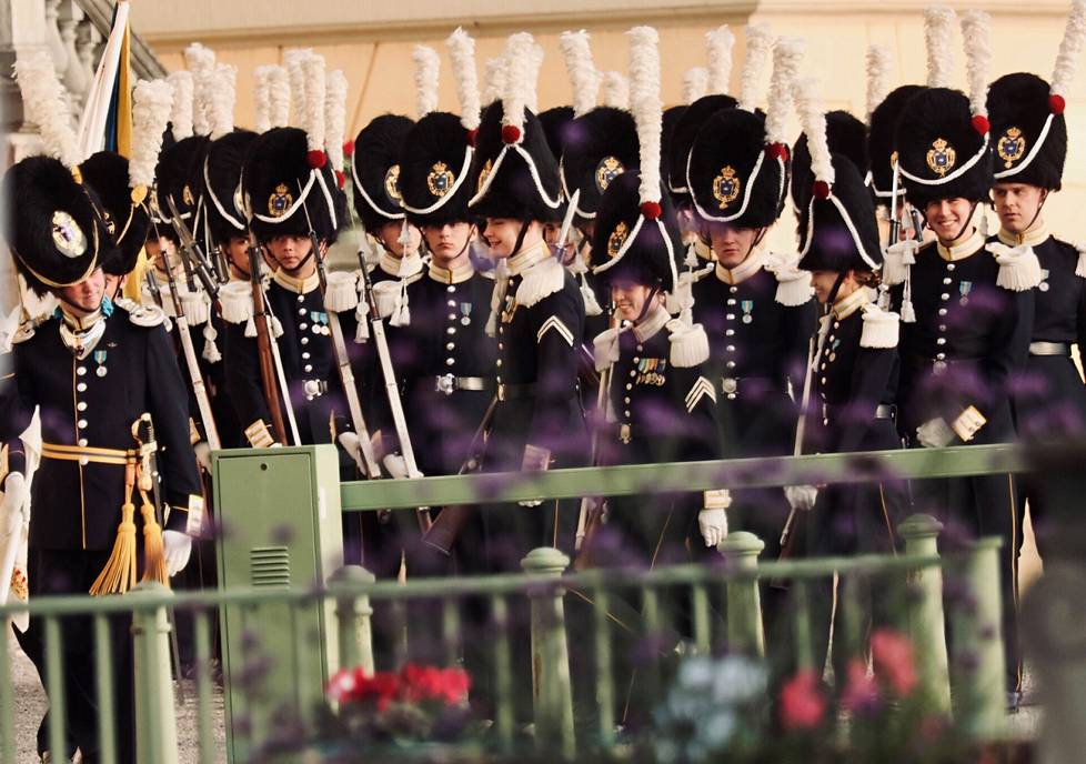 The soldiers prepared to form a parade of honor for the royals.