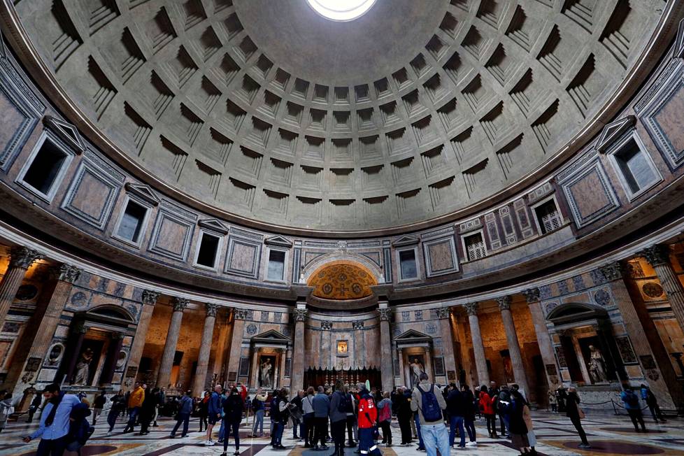 Pantheonin temppelin katon kaariholvi Roomassa on kestänyt lähes 2 000 vuotta. 