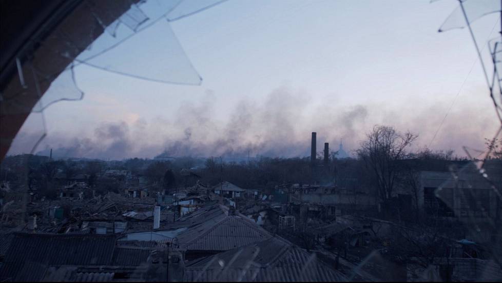 Mariupolis 2 kuvaa arkea sodan tuhoamassa Mariupolissa Ukrainassa.