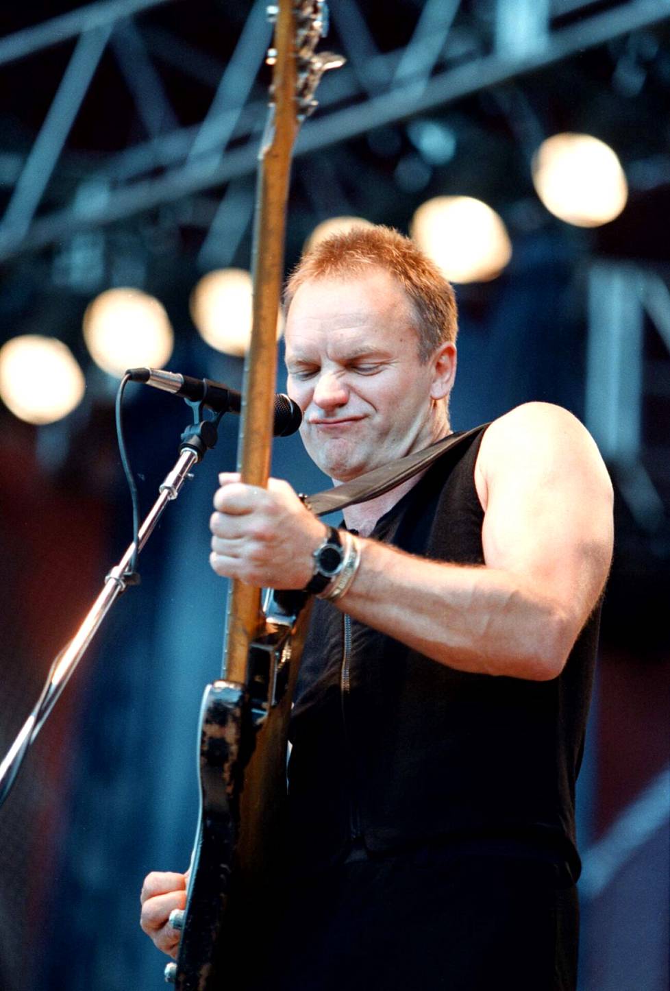Sting oli Ruisrockin lauantain pääesiintyjä vuonna 1997 ja samalla tapahtuman siihen mennessä kallein esiintyjä.