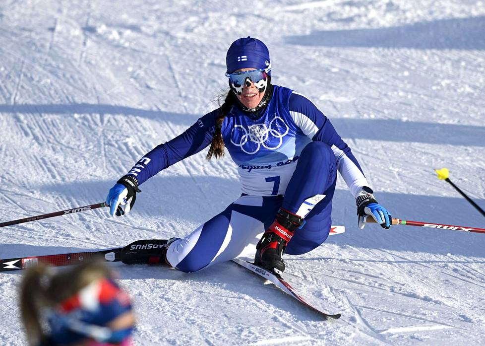 Krista Pärmäkoski kertoi ennen kauden alkua pyrkivänsä ”painon optimointiin” olympialaisia varten. Kuva lauantain yhdistelmäkilpailun maalista.