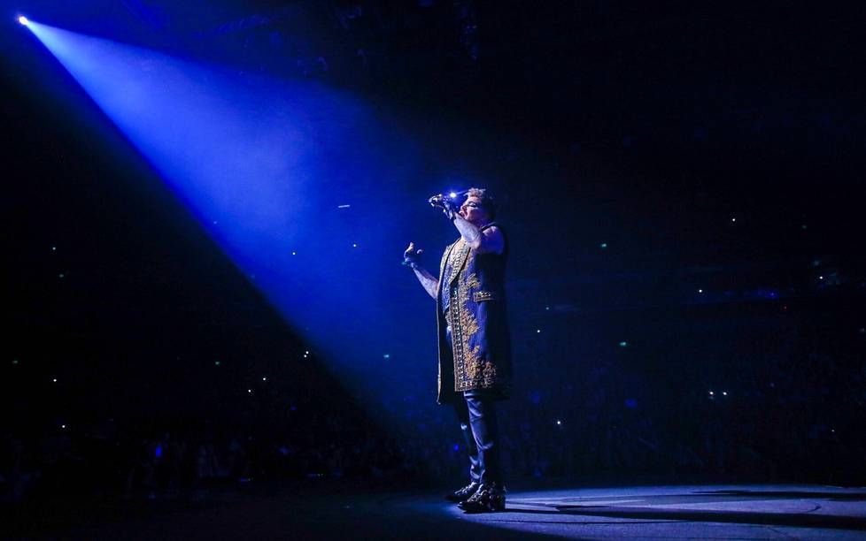Adam Lambert esiintyi Queen-yhtyeen solistina Tampereen Nokia-areenalla sunnuntaina 24. heinäkuuta. Keikka on osa Queenin ja Lambertin Rhapsody-maailmankiertuetta. 
