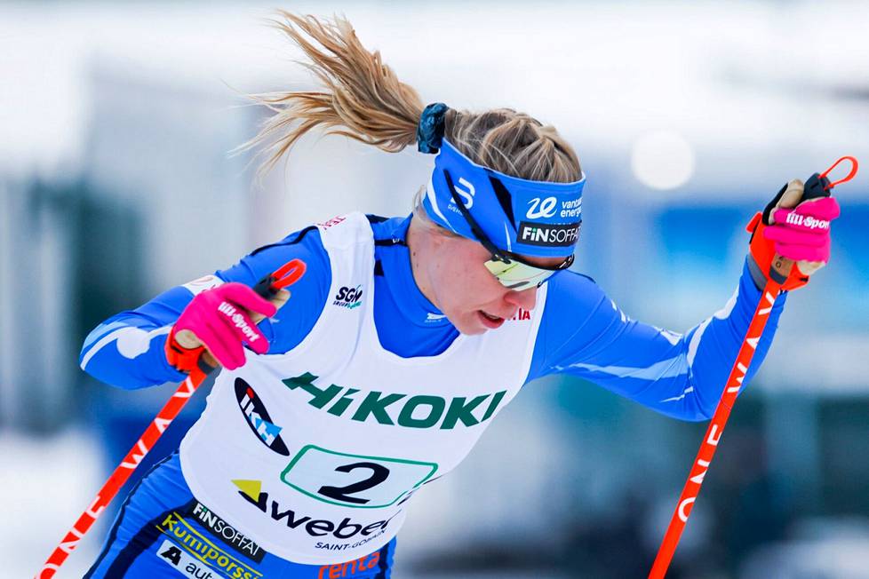 Jasmi Joensuu sijoittui Tampereen SM-kisojen kympillä viime talvena toiseksi, mutta sprintissä oli vaikeampaa.